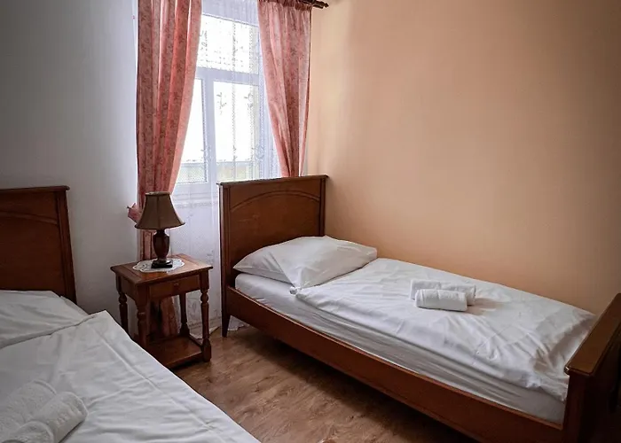 Lony Hotel