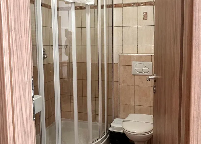 Lony Hotel 3*