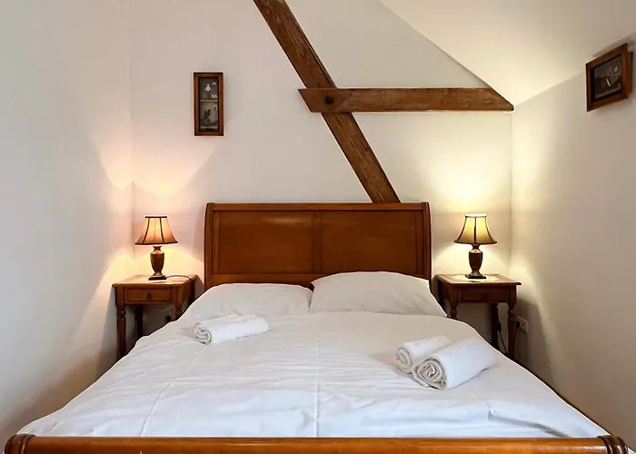 Lony Hotel Mochov