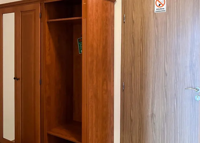 Hotel Lony Mochov